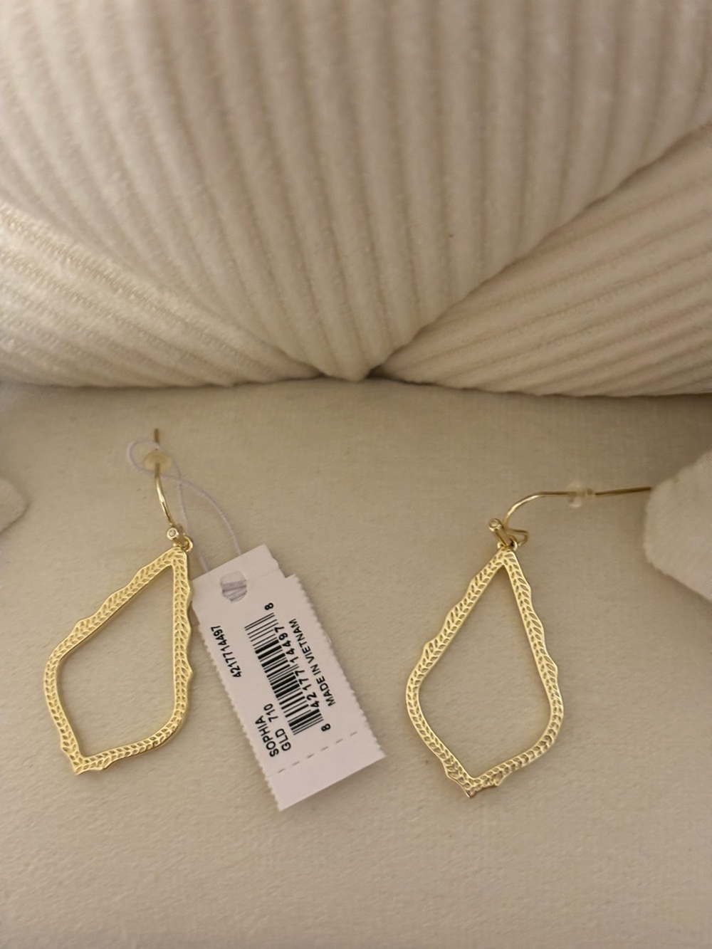 Kendra Scott Gold Filigree Teardrop Dangle Earrings